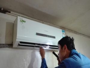 华安格力空调电话是多少